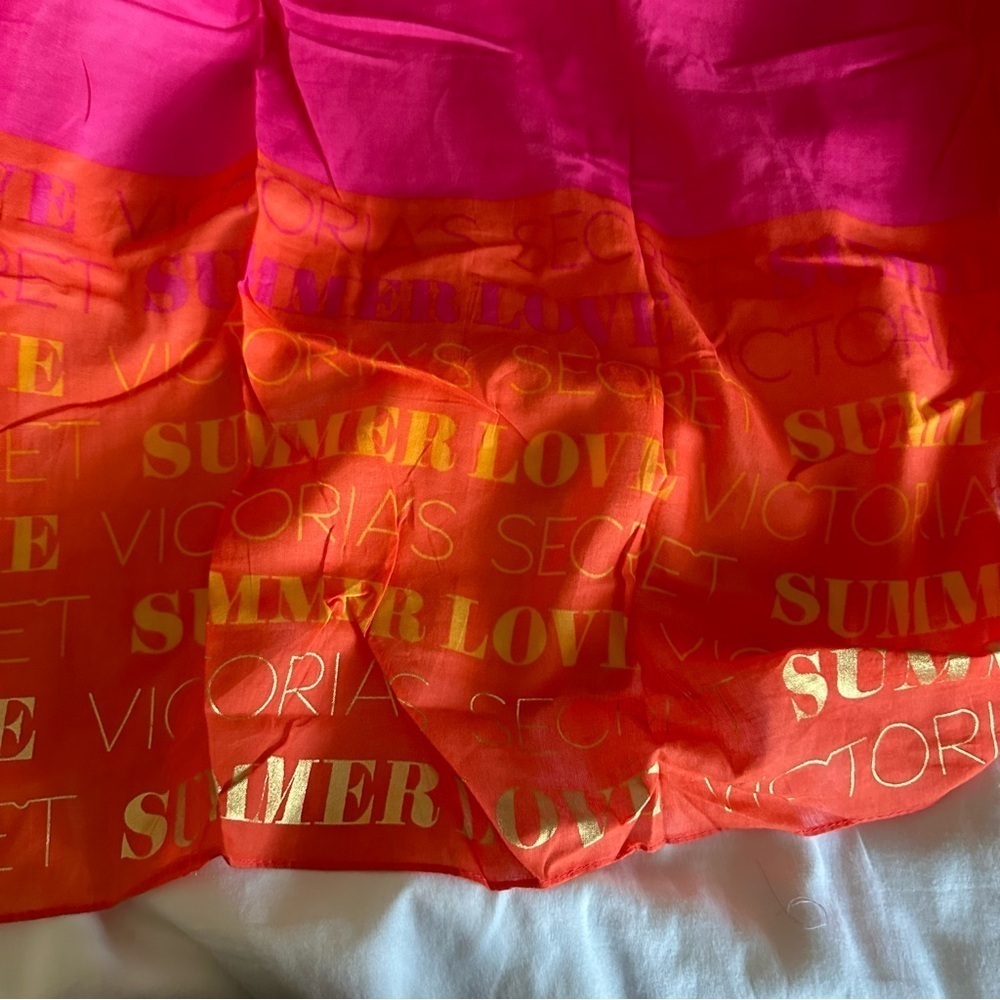Sarong - Picture 3 of 3